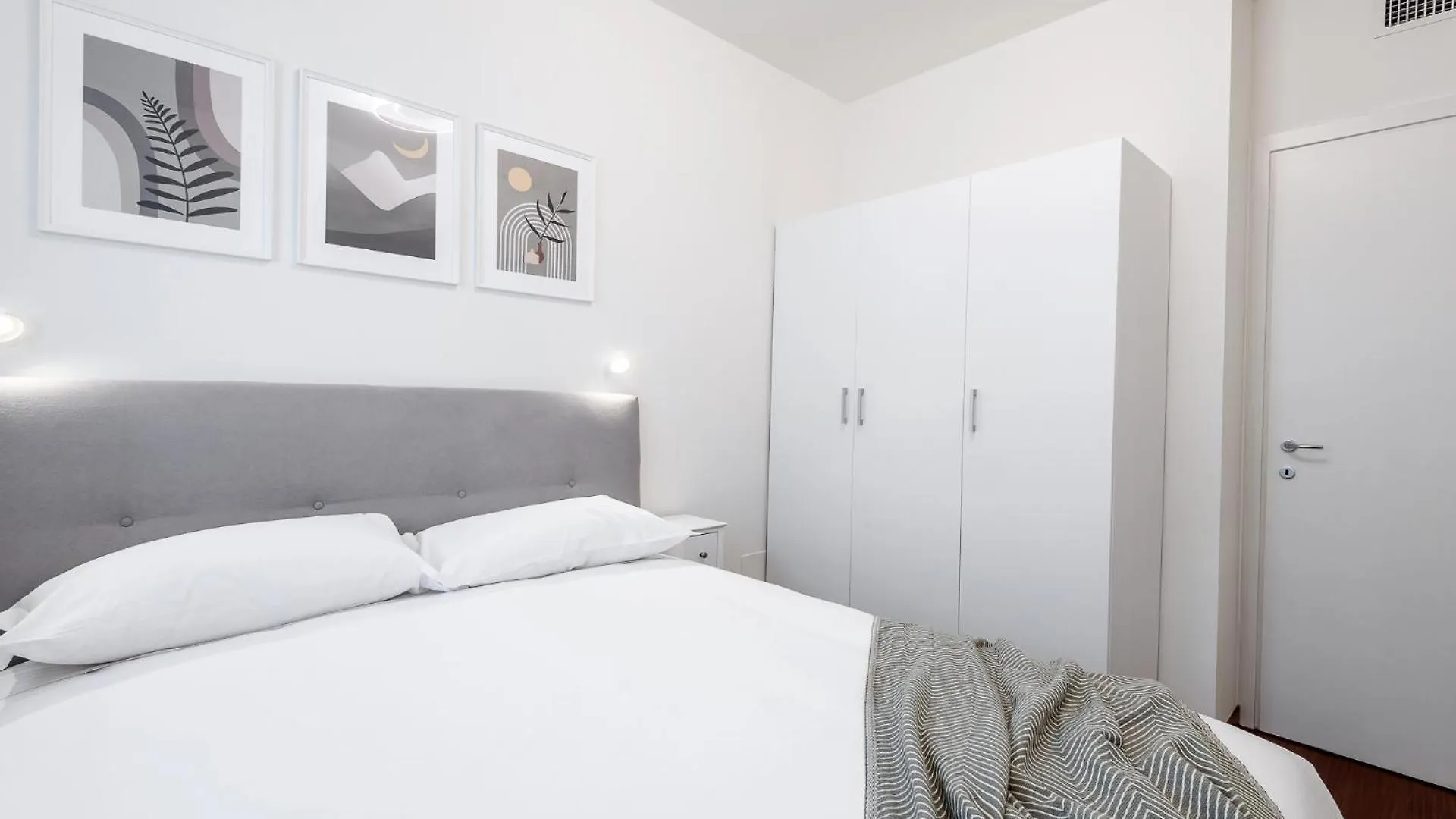Stayeasy Santagiulia - M3 Metro - Center In 20 Mins Milan Italy